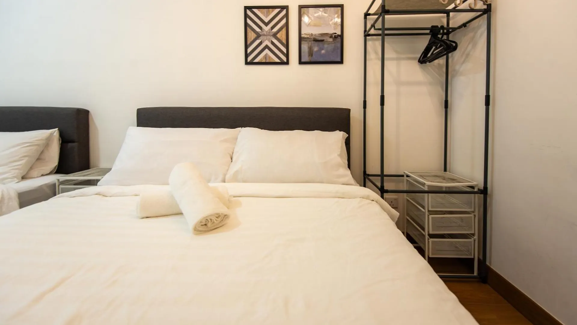 Casa Orient @ Macalister 218 ❈中路218东方之家 3Br 8Pax Apartment George Town